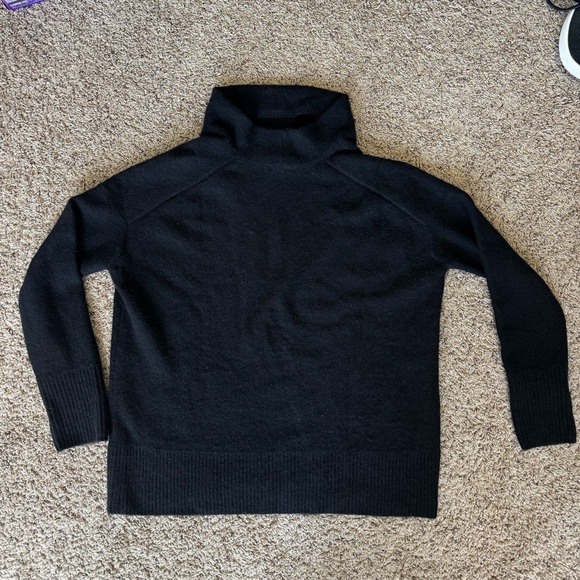 Vince Funnelneck 100% Cashmere Black Sweater - Picture 8 of 9